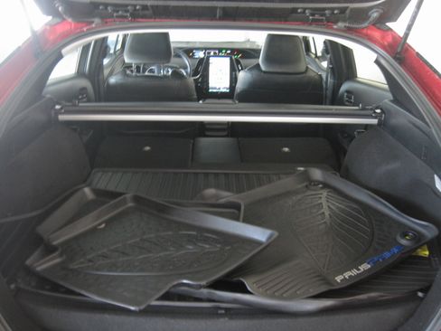 Used 2017 Toyota Prius Prime Advanced image 21