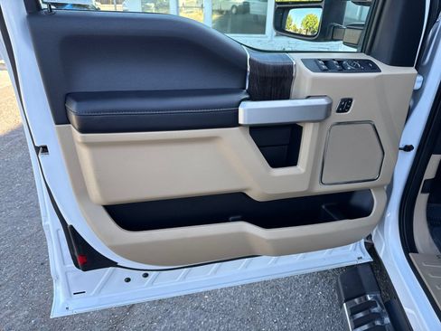 Used 2020 Ford F350 Lariat w/ Chrome Package AWD/4WD image 10