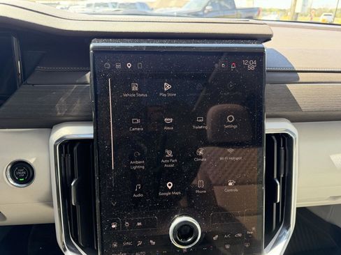 Used 2024 GMC Acadia Denali w/ Super Cruise Package image 16