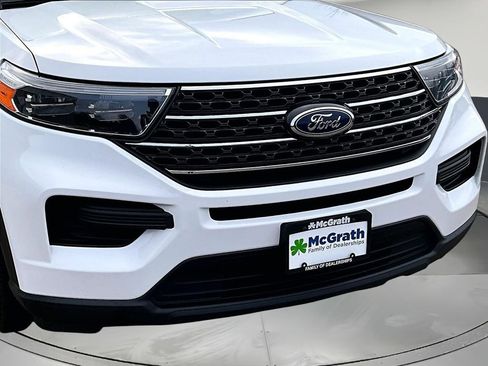 Used 2023 Ford Explorer XLT AWD/4WD image 33