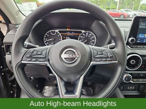 Used 2024 Nissan Sentra SV FWD image 10