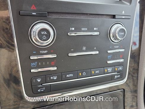 Used 2016 Lincoln Navigator L Select RWD image 25