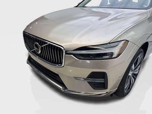 Used 2023 Volvo XC60 B5 Plus FWD image 16