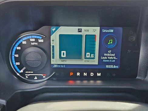 Used 2023 Ford Bronco Badlands image 11