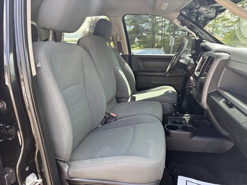 Used 2016 RAM 2500 Tradesman w/ Chrome Appearance Group AWD/4WD image 11