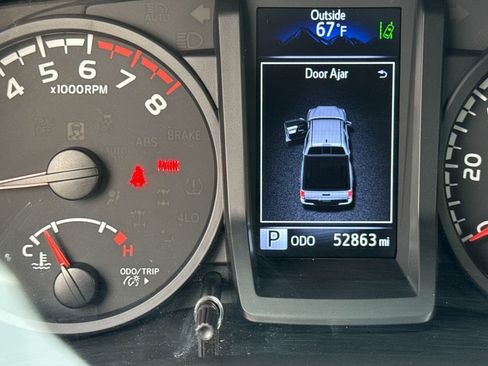 Used 2023 Toyota Tacoma SR AWD/4WD image 23