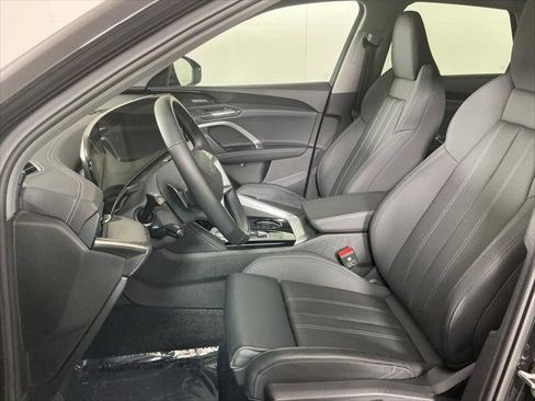Used 2025 Audi Q5 Premium Plus w/ Premium Plus AWD/4WD image 14