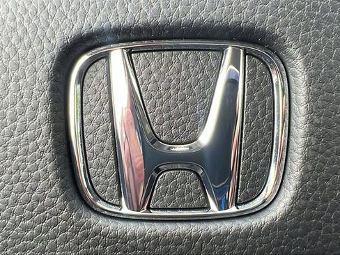 New 2025 Honda HR-V LX image 30