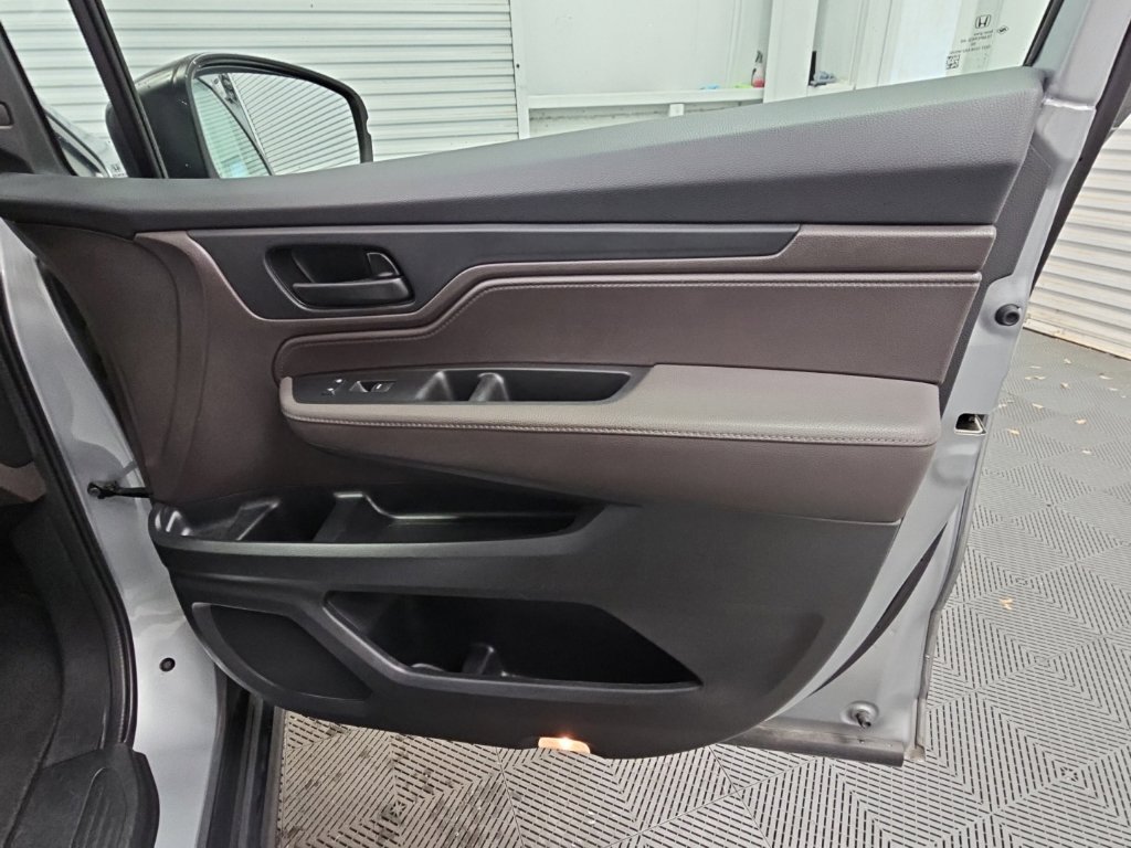 Used 2018 Honda Odyssey EX image 36
