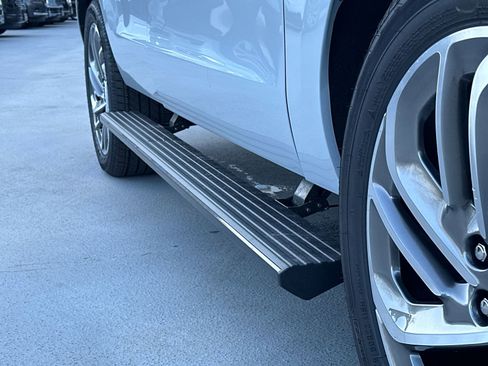 New 2026 Lincoln Navigator Reserve AWD/4WD image 10