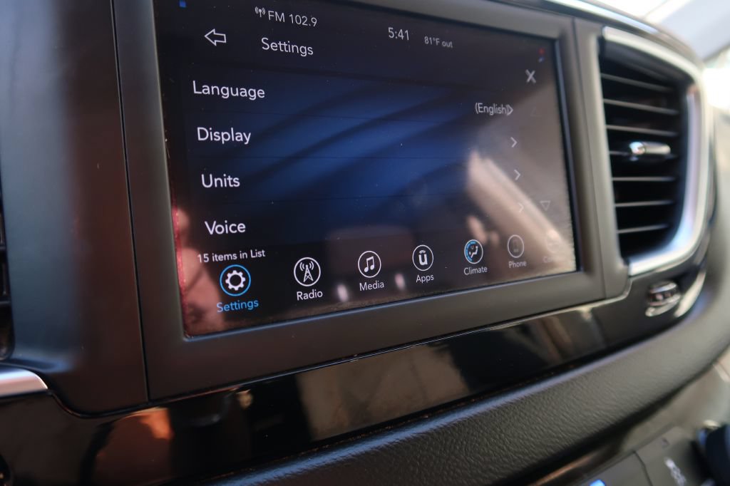 Used 2018 Chrysler Pacifica Touring w/ Security Group FWD image 14