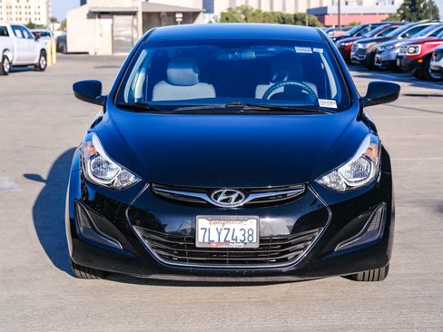 Used 2016 Hyundai Elantra SE FWD image 2