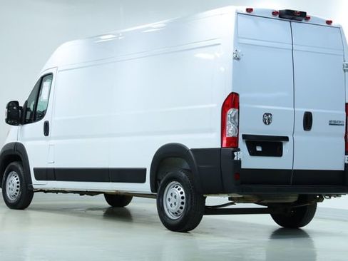 Used 2024 RAM ProMaster 2500 w/ Convenience Group FWD image 6