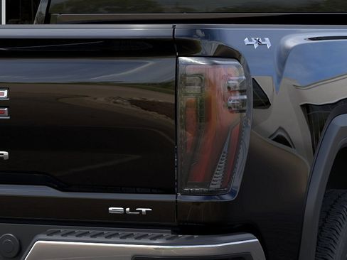 New 2026 GMC Sierra 2500 SLT AWD/4WD image 11