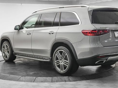 Used 2025 Mercedes-Benz GLS 450 4MATIC image 5
