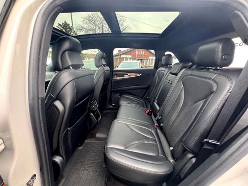 Used 2019 Lincoln Nautilus Reserve w/ Drivers Assistance Package image 19