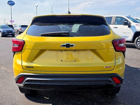 Used 2024 Chevrolet Trax RS w/ Driver Confidence Package FWD image 5