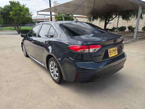 Used 2023 Toyota Corolla LE FWD image 5