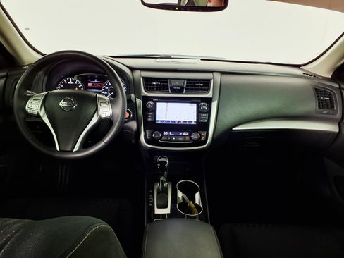 Used 2018 Nissan Altima 2.5 SV w/ 2.5 SV Technology Package FWD image 14