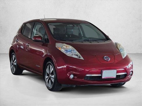 Used 2015 Nissan Leaf SL w/ Premium Package FWD image 3