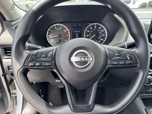 Used 2024 Nissan Sentra S FWD image 25