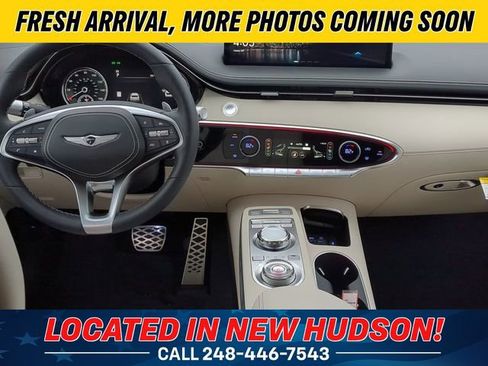 Used 2025 Genesis GV70 3.5T Sport w/ Sport Advanced Package AWD/4WD image 18