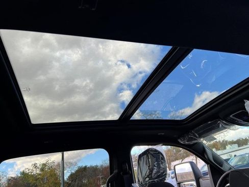 New 2026 RAM 1500 4x4 Crew Cab image 16