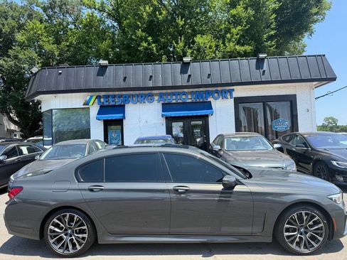 Used 2021 BMW 750i xDrive w/ M Sport Package AWD/4WD image 5