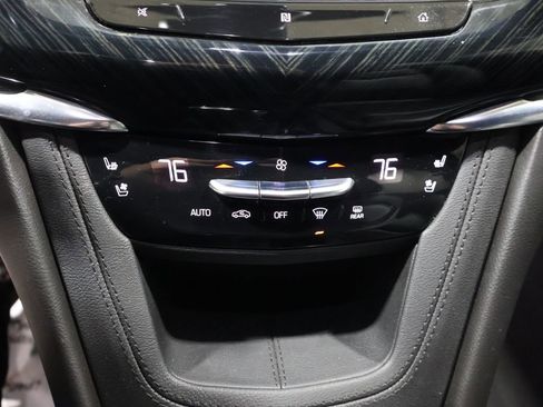 Used 2021 Cadillac XT6 Premium Luxury image 31