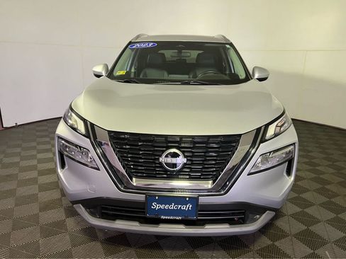 Certified 2023 Nissan Rogue SV w/ SV Premium B Package AWD/4WD image 2