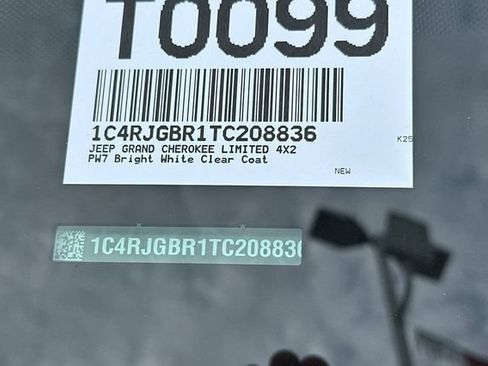 New 2026 Jeep Grand Cherokee Limited w/ Limited Altitude Package RWD image 28