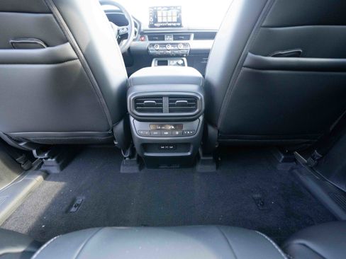 New 2025 Honda Pilot Touring image 22