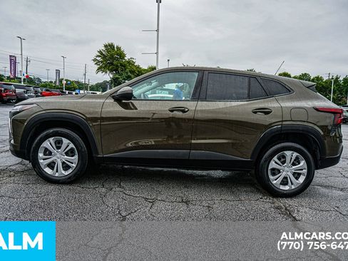 Used 2024 Chevrolet Trax LS FWD image 9