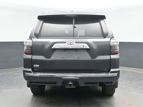 Used 2017 Toyota 4Runner Limited AWD/4WD image 9