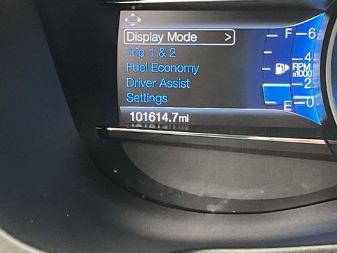 Used 2018 Ford Explorer XLT w/ Equipment Group 202A AWD/4WD image 21