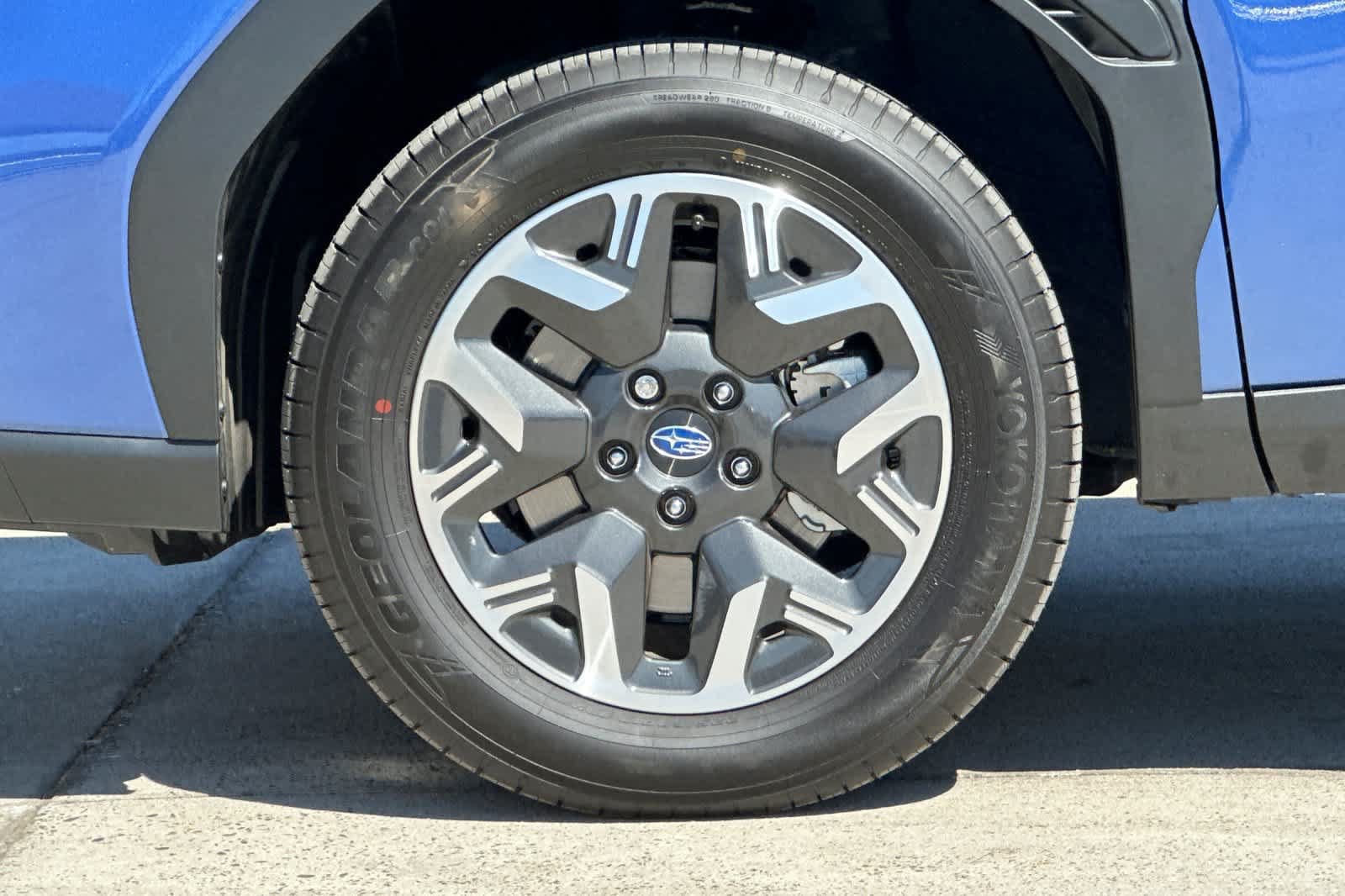 New 2026 Subaru Forester Premium AWD/4WD image 32