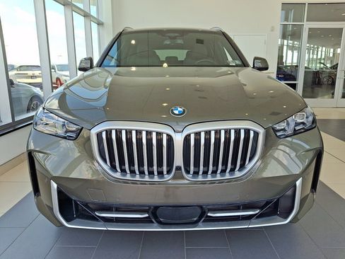 Certified 2026 BMW X5 xDrive40i AWD/4WD image 2