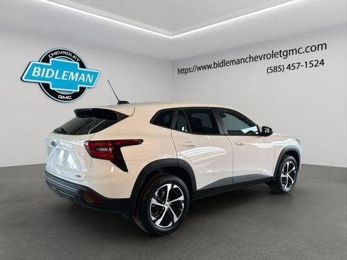 New 2026 Chevrolet Trax RS image 7