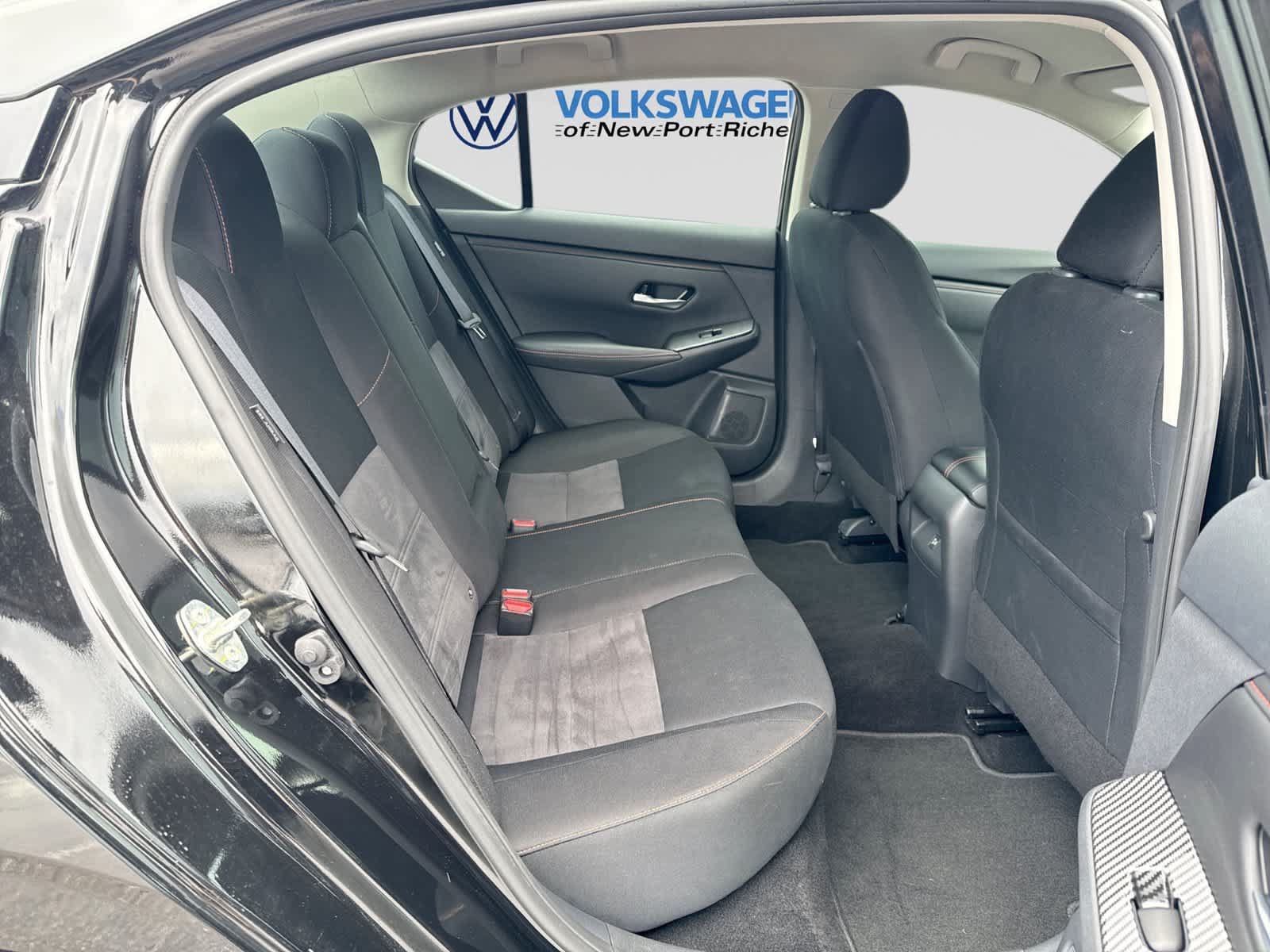 Used 2025 Nissan Sentra SR w/ Midnight Edition FWD image 27