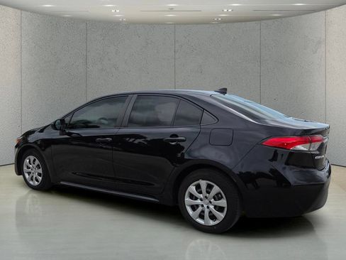 Used 2023 Toyota Corolla LE FWD image 8