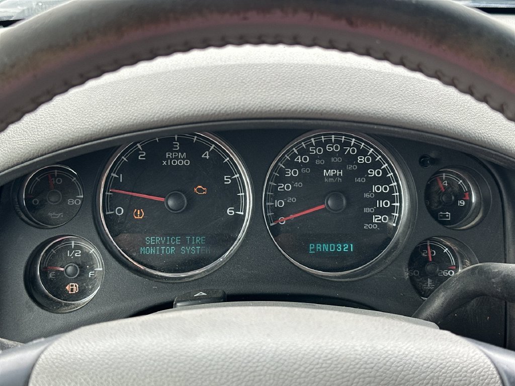 Used 2007 Chevrolet Suburban LTZ w/ LTZ Preferred Equipment Group AWD/4WD image 12