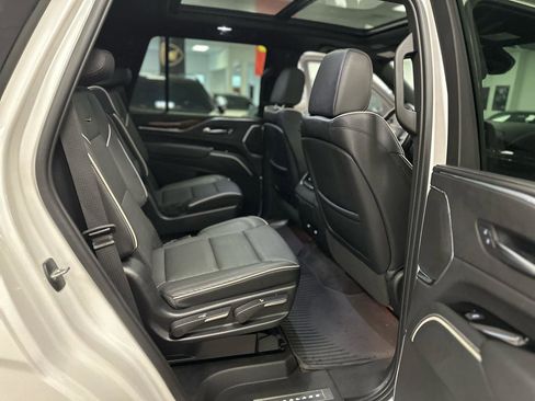 Used 2023 Cadillac Escalade Premium Luxury w/ Performance Package AWD/4WD image 39
