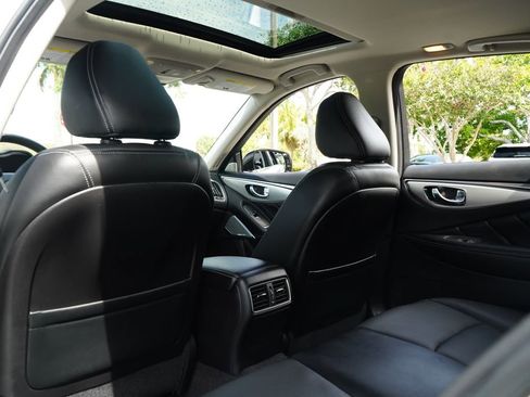 Used 2023 INFINITI Q50 Luxe w/ Cargo Package RWD image 17
