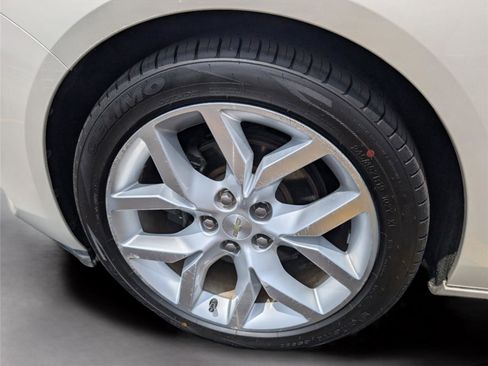 Used 2014 Chevrolet Impala LTZ FWD image 36