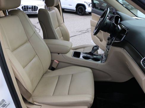 Used 2020 Jeep Grand Cherokee Limited w/ Luxury Group II RWD image 28