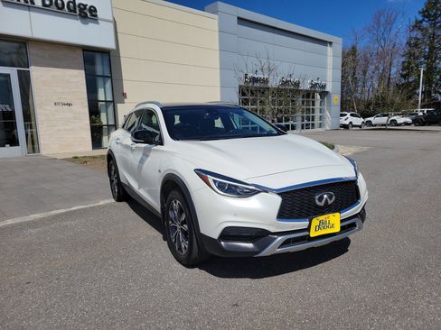 Used 2019 INFINITI QX30 Premium w/ Navigation Package AWD/4WD image 9