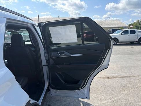 New 2026 Ford Explorer ST-Line AWD/4WD image 39