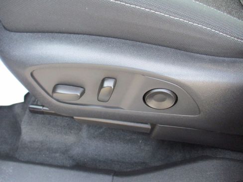 Certified 2025 Chevrolet Traverse LT image 17