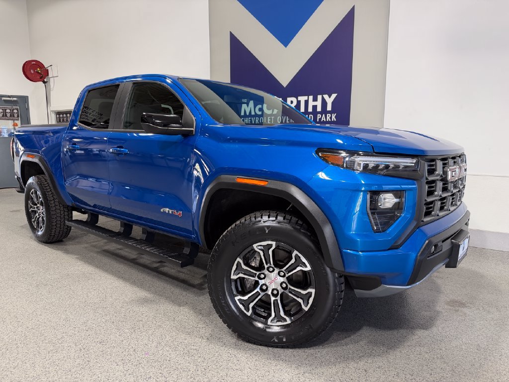 Used 2023 GMC Canyon AT4 w/ AT4 Premium Package AWD/4WD image 2