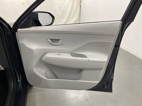 Used 2024 Hyundai Kona SEL image 9